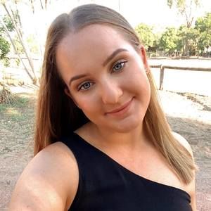 Meet your Posher, De-anne